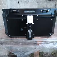Top case Bauletto Givi trekker Outback 58 litri. 
