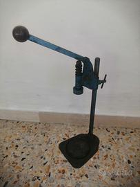 Tappabottiglie manuale a colonna Vintage,