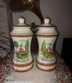 Due vasi farmacia vintage