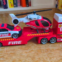 Camion con auto ed elicottero