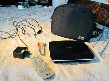 Lettore DVD CD Portatile LG DP472B