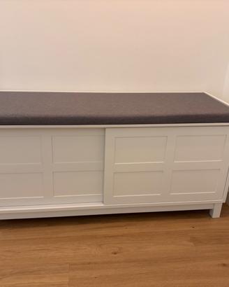 Panca contenitore bianca con cuscino – 114 cm