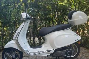 Vespa Elettrica 45 Km/h batteria estraibile