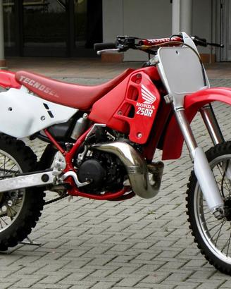 Honda CR250r 2T cross 1989