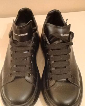 Alexander McQueen Oversized nero suola lucida  44