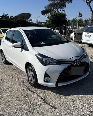 Toyota yaros hybrid 2017