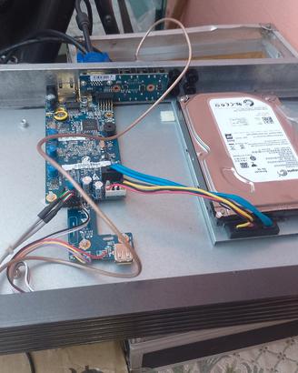 DVR Dahua  da rack  4  canali hdd 500 datato 