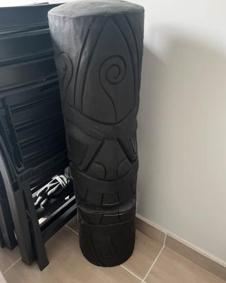 TOTEM NERO MODERNO