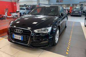 Audi A3 8v s-line 2.0 tdi 150 + tettuccio