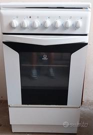 Cucina Indesit (Guasta )