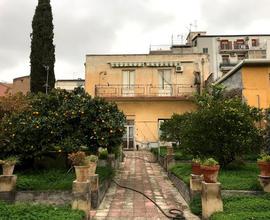 Indipendente con Giardino via Negrelli/SacraFamigl
