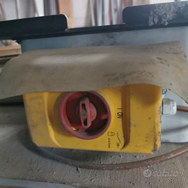 Piastra vibrante con presa elettrica industriale