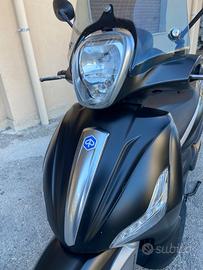 Piaggio Beverly 350 Sport Touring