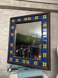 Specchio Vintage con cornice in Legno  e ceramica