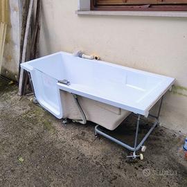 vasca da bagno con sportello 