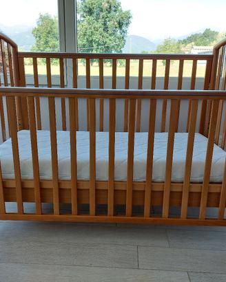 Lettino e materasso per bambini marca Pali