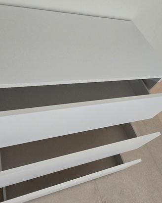 Cassettiera moderna