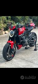 Ducati monster 937