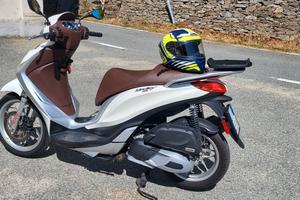 Piaggio Medley 150