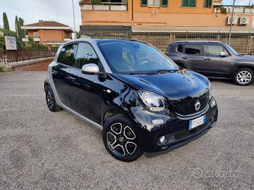 SMART ForFour 70 1.0 Passion