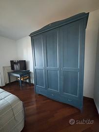 Camera completa legno massello blu