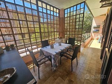 Villa Indipendente con Giardino, Garage e Terrazze