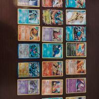 Lotto di Carte Pokémon Rare e Olografiche - Varie 