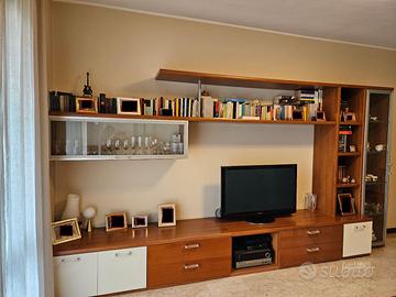 Mobile Living per TV con libreria e vetrinette