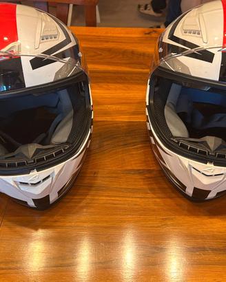 2 caschi moto
