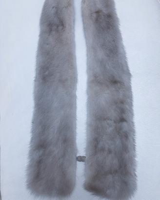 Collo di pelliccia grigio perla