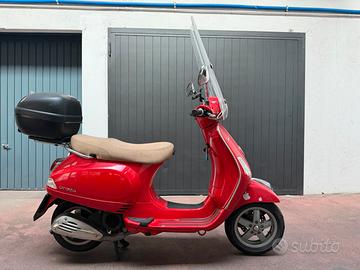 Vespa LX 150 ROSSA (2012)