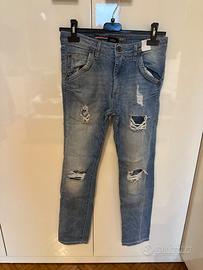 Jeans please strappato