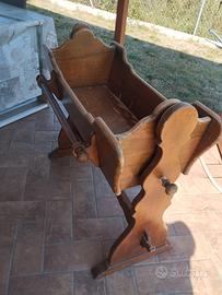 Culla vintage in legno 