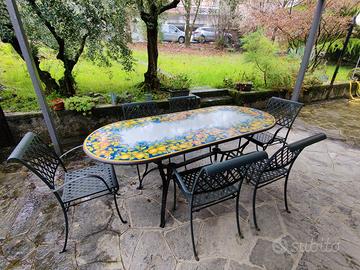 tavolo da esterno con 6 sedie