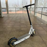monopattino elettrico ninebot segway
