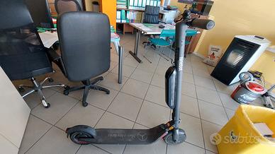 monopattino nineboot E25E