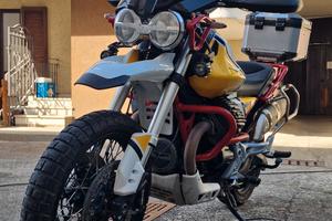 Motoguzzi V85TT evocative graphics