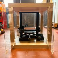 Stampante 3d Ender 3 modificata con enclosure