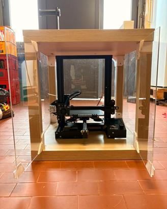 Stampante 3d Ender 3 modificata con enclosure