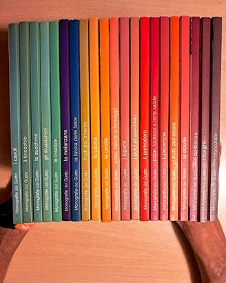 Lotto di 21 libri "Le Monografie del Gusto"