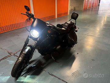 Harley 883 sportster  iron anno 2016 km 19 mila