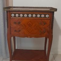 Mobile in legno stile francese