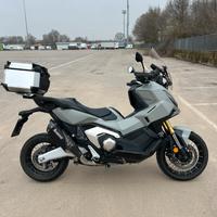 Honda X-adv 750