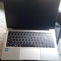 nootebook 1 mese di vita . Non si accende.