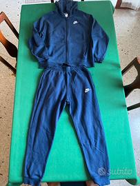 Felpa NIKE e pantalone tuta