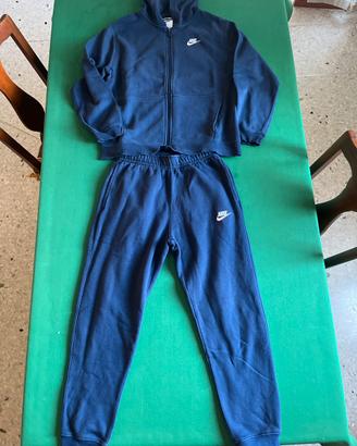 Felpa NIKE e pantalone tuta