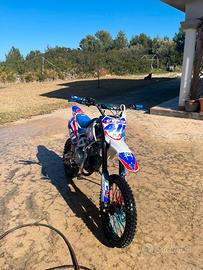 Pit bike / pitbike