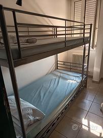 letto castello Ikea con 3° cassetto sotto Svarta