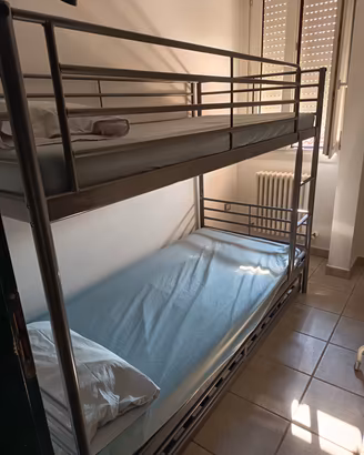 letto castello Ikea con 3° cassetto sotto Svarta
