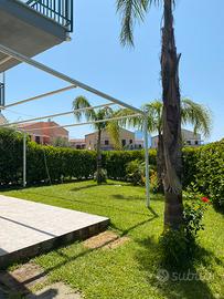 Villa al mare e piscina in residence